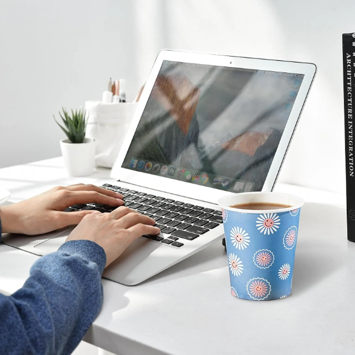 300 Pack Paper Cups 8 oz, Disposable Coffee Cups, Hot/Cold Beverage Drinking Cups for Water, Paper Coffee Cups, Colourful Hot Paper Cup for Office Party Home Picnic - Daisy
