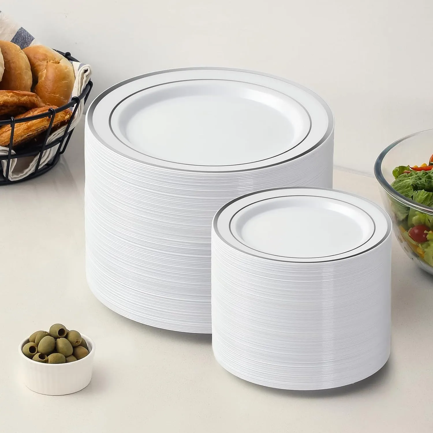 AOZITA 200Pcs Silver Plastic Plates, Disposable Plastic Party Plates for Party, Wedding and Birthday