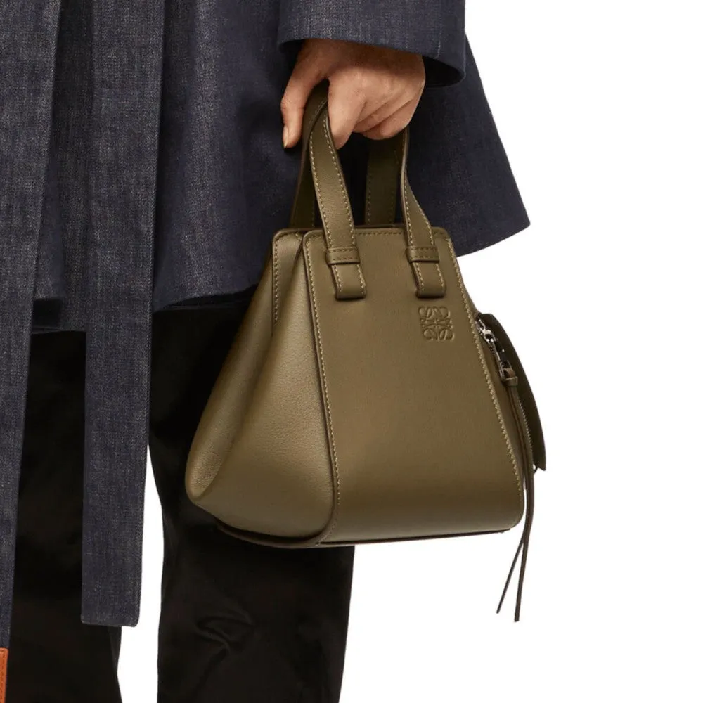 Compact Hammock bag in classic calfskin