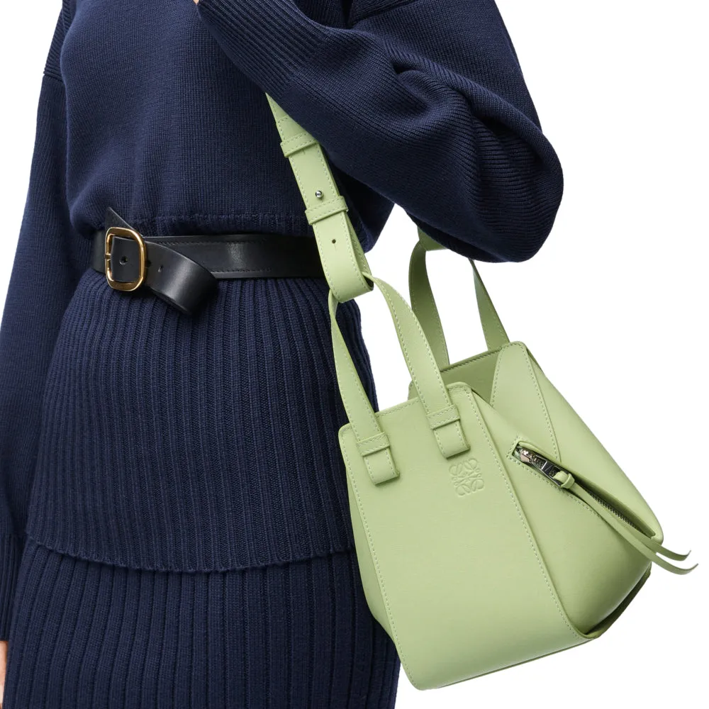 Compact Hammock bag in classic calfskin