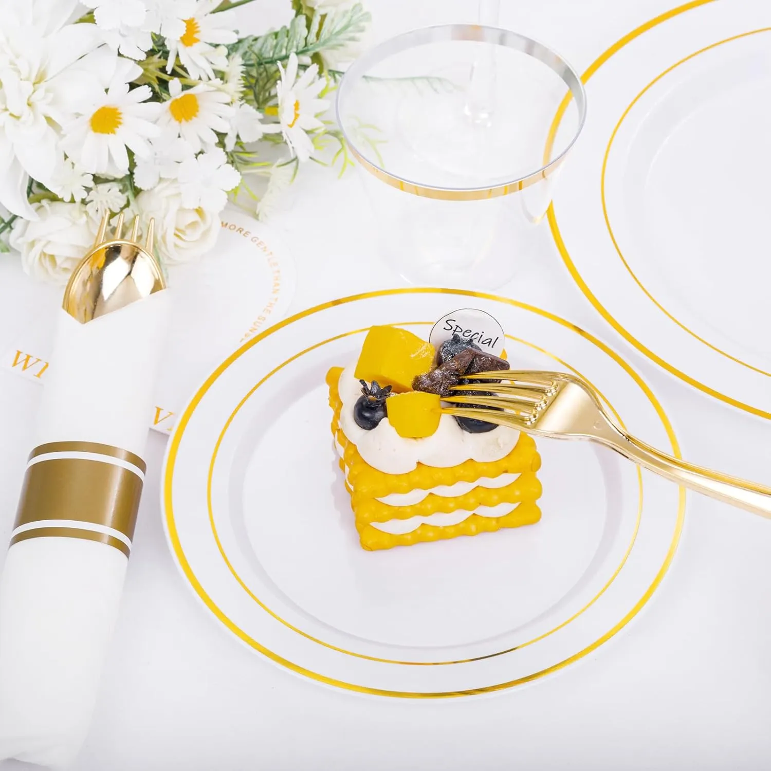 DaYammi 210PCS Gold Plastic Dinnerware Set for 30 Guests, Fancy Disposable Plates for Party, Include: 30 Dinner Plates, 30 Dessert Plates, 30 Pre Rolled Napkins with Gold Silverware, 30 Cups