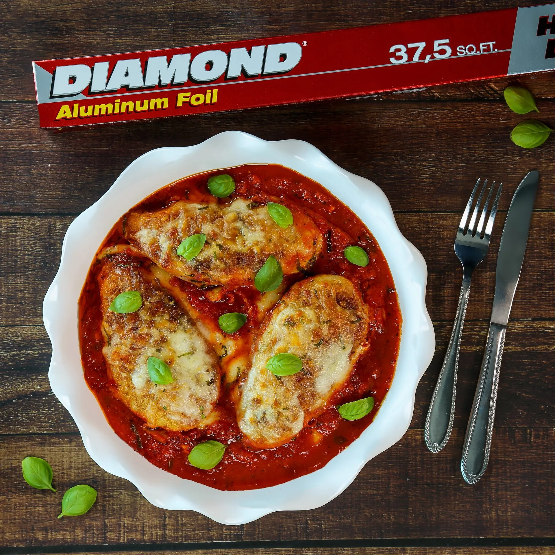 Diamond Aluminum Foil Heavy Duty 16sq ft - Diamond Aluminum Foil Heavy Duty prevents food from drying out during cooking, keeping your meals deliciously moist and flavorful  - 01090072140