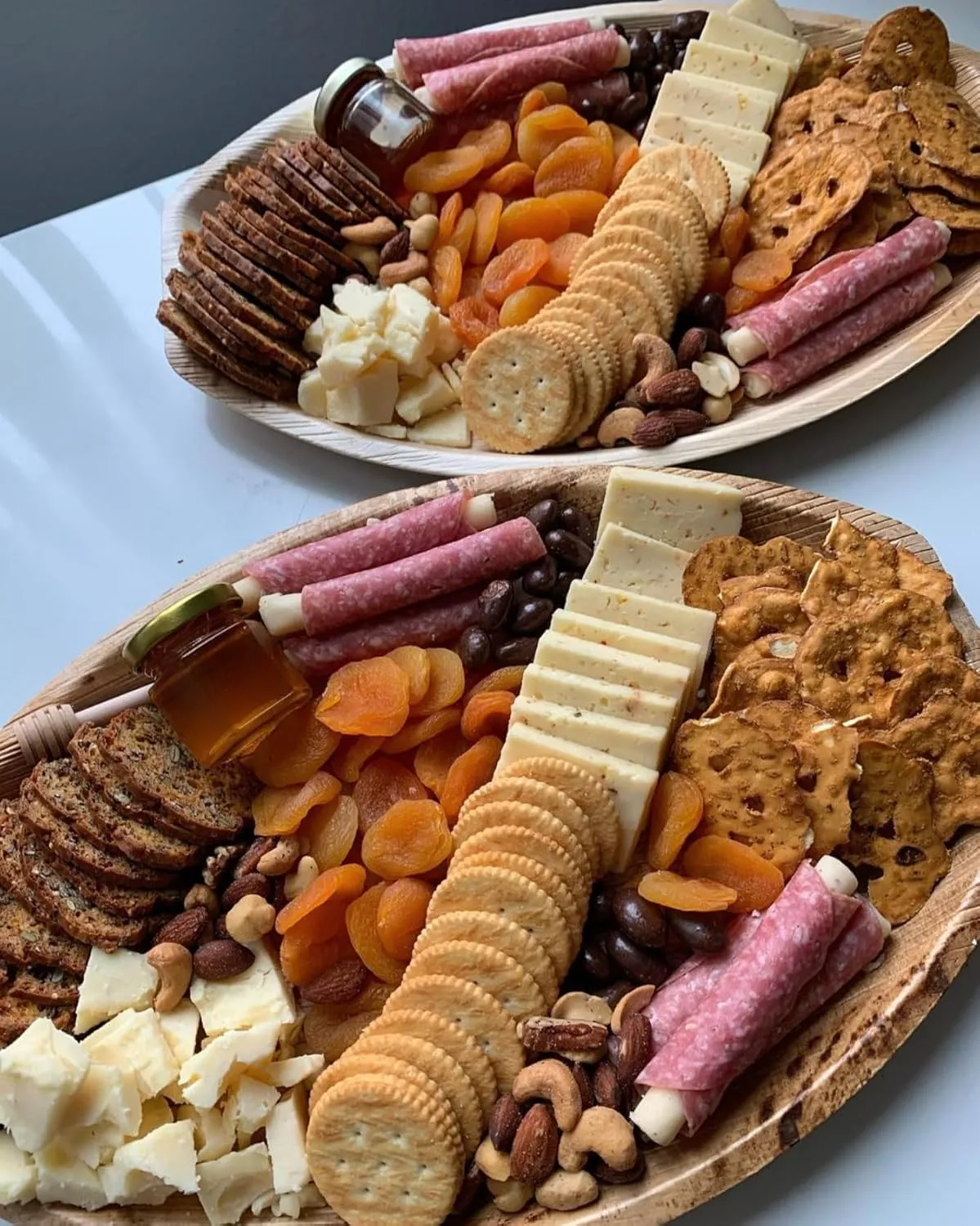 Disposable Palm Leaf 15" x 10" Trays (25 pieces) Bamboo Like Serving Platters, Disposable Boards, Eco-Friendly Dinnerware For Weddings, Catering, Events
