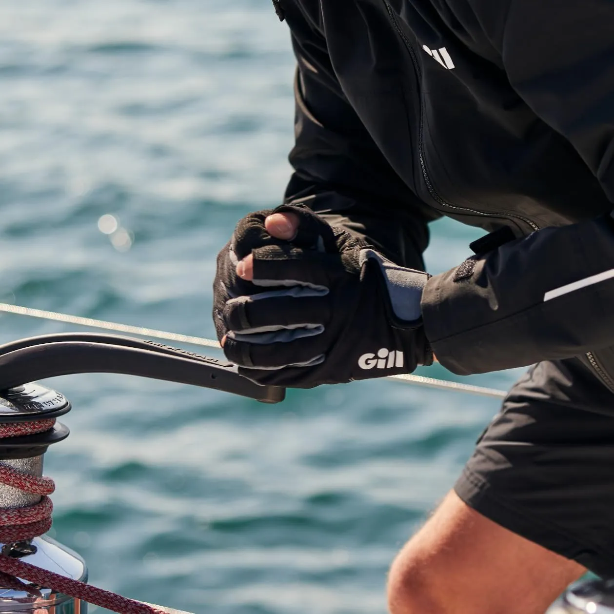 Gill Deckhand Sailing Gloves Short Finger with 3/4 Length Fingers - 50  UV Sun Protection & Water Repellent
