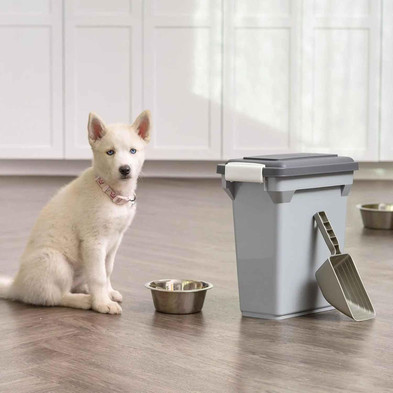 IRIS USA Dog Food Storage Container, Airtight Lid, 2-Cup Scoop, Up to 13 Pounds Pet Food Storage, Versatile Pet Food Bin, Treats, BPA Free, Gray/Dark Gray