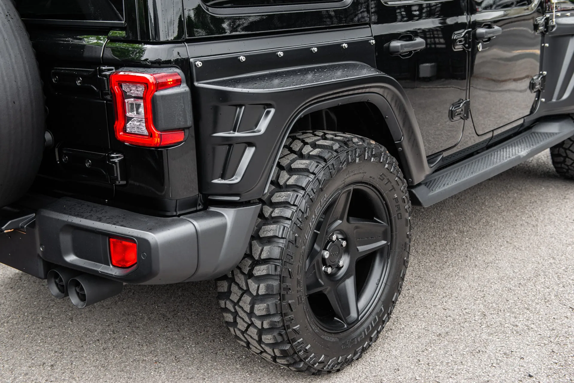 Jeep Wrangler JL 4 Door Bodyguard - Black Edition