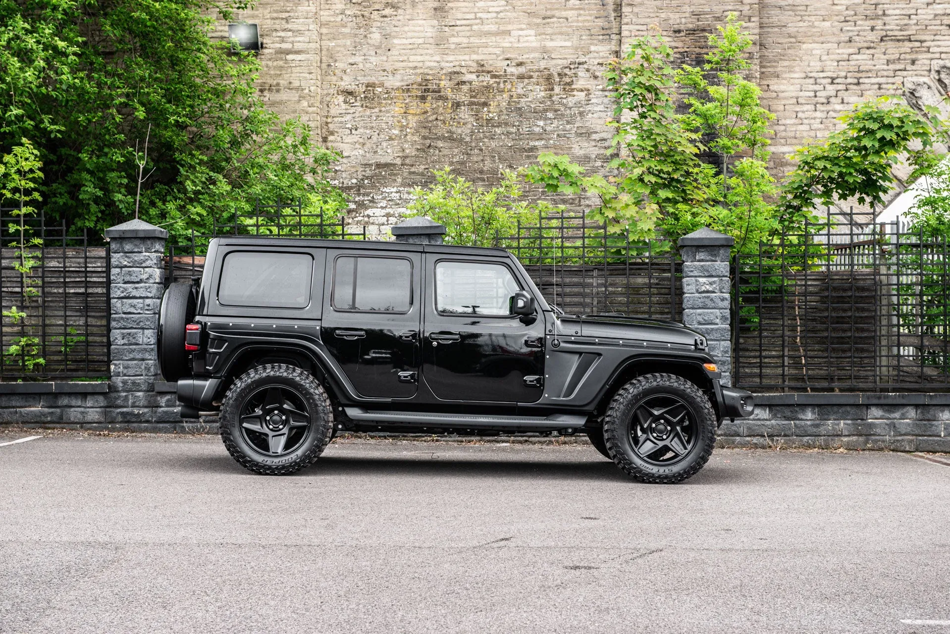 Jeep Wrangler JL 4 Door Bodyguard - Black Edition