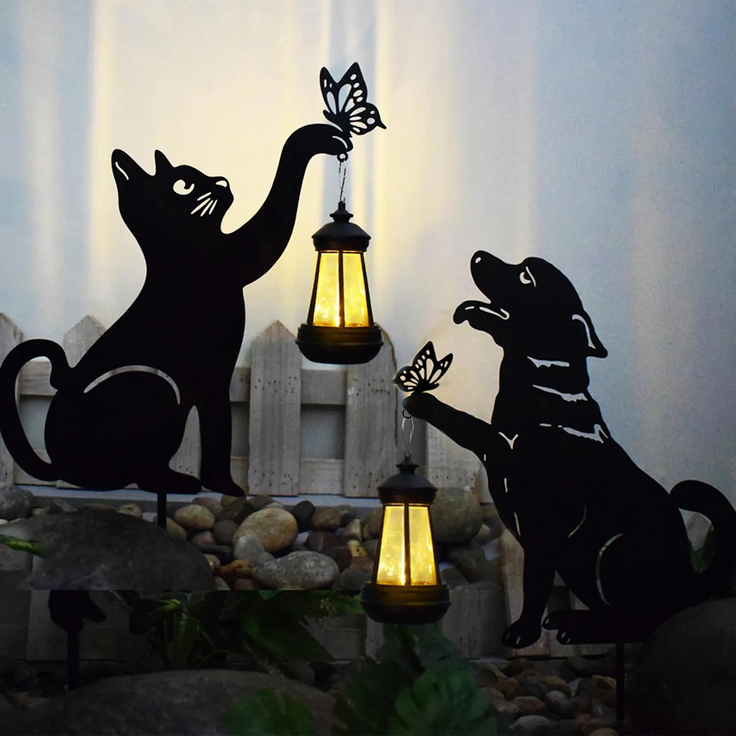 Metal Cat and Dog Stake with Solar-Powered Light