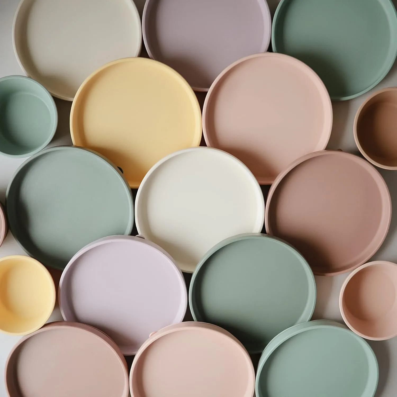 mushie Classic Silicone Suction Plate | BPA-Free Non-Slip Design (Cloudy Mauve)