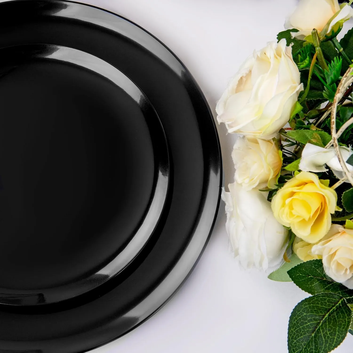 PULOTE 100PCS Black Plastic Plates Disposable - Premium Heavy Duty 50 Black Dinner, 50 Dessert/Salad Plates - Ideal for Party, Graduation & Fathers Day