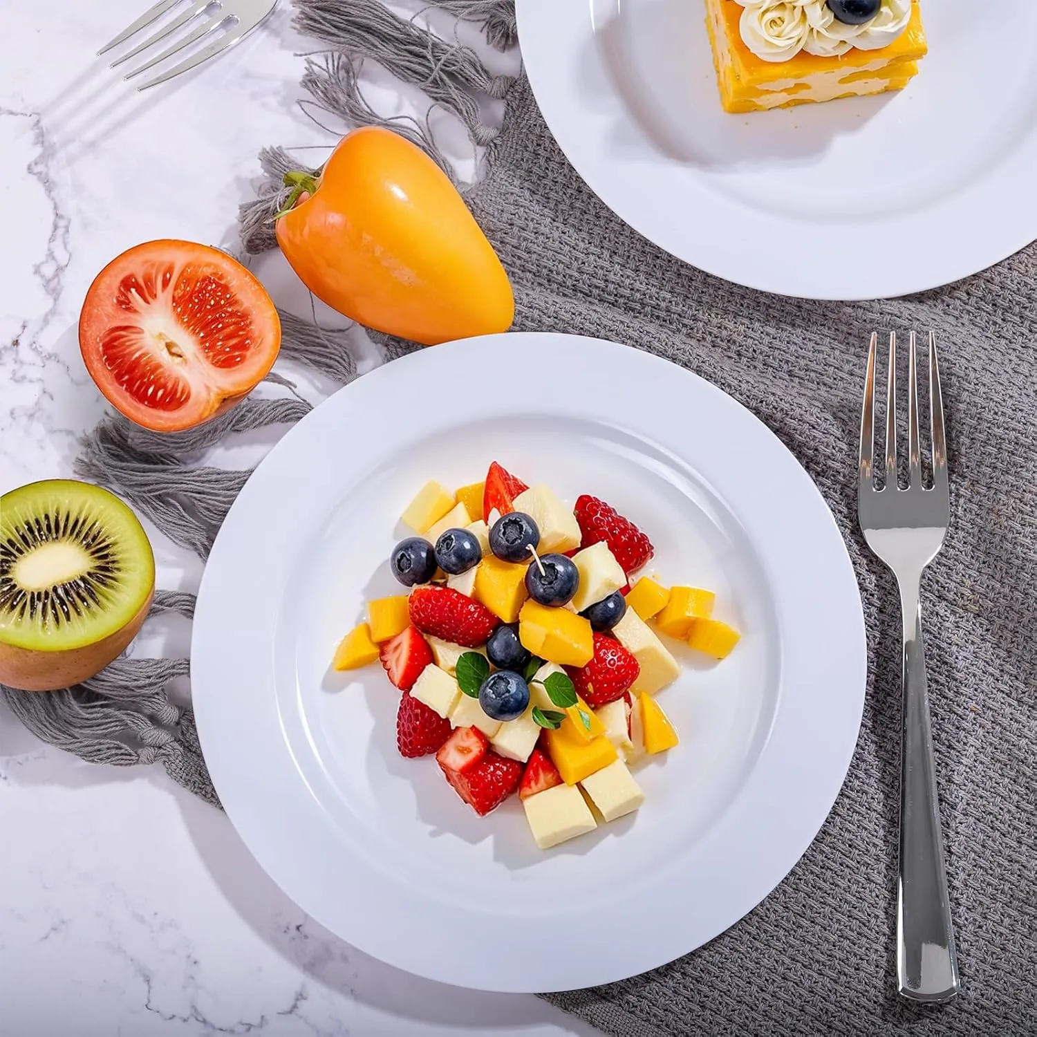 WELLIFE 200 Pieces White Plastic Dessert Plates with Silver Disposable Forks, Premium Hard Salad Plate 7.5”, Appetizer Plastic Plates for Wedding, Party