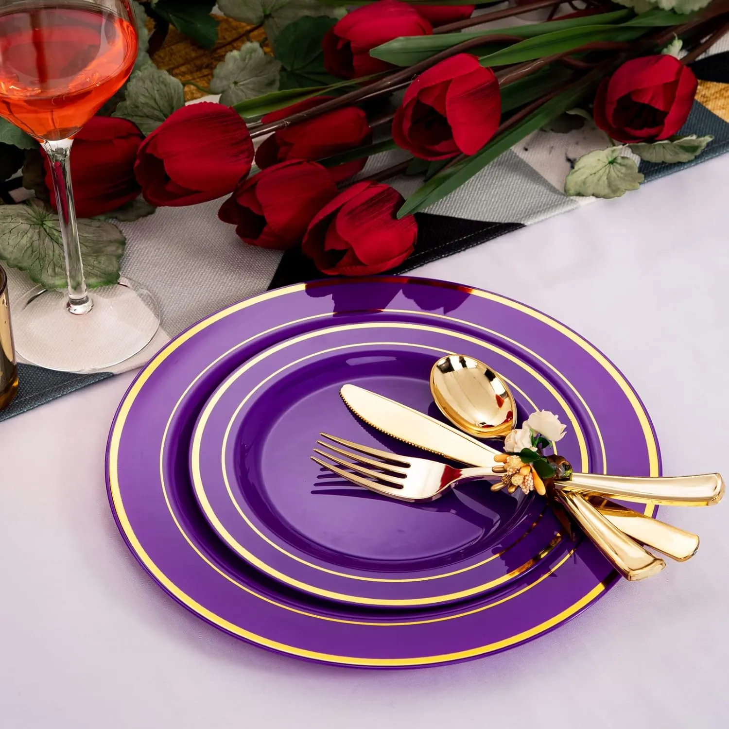 WELLIFE 200PCS Purple and Gold Plastic Plates, Includes 40 Dinner Plates, 40 Dessert Plates, 40 Gold Plastic Cutlery for Party and Wedding