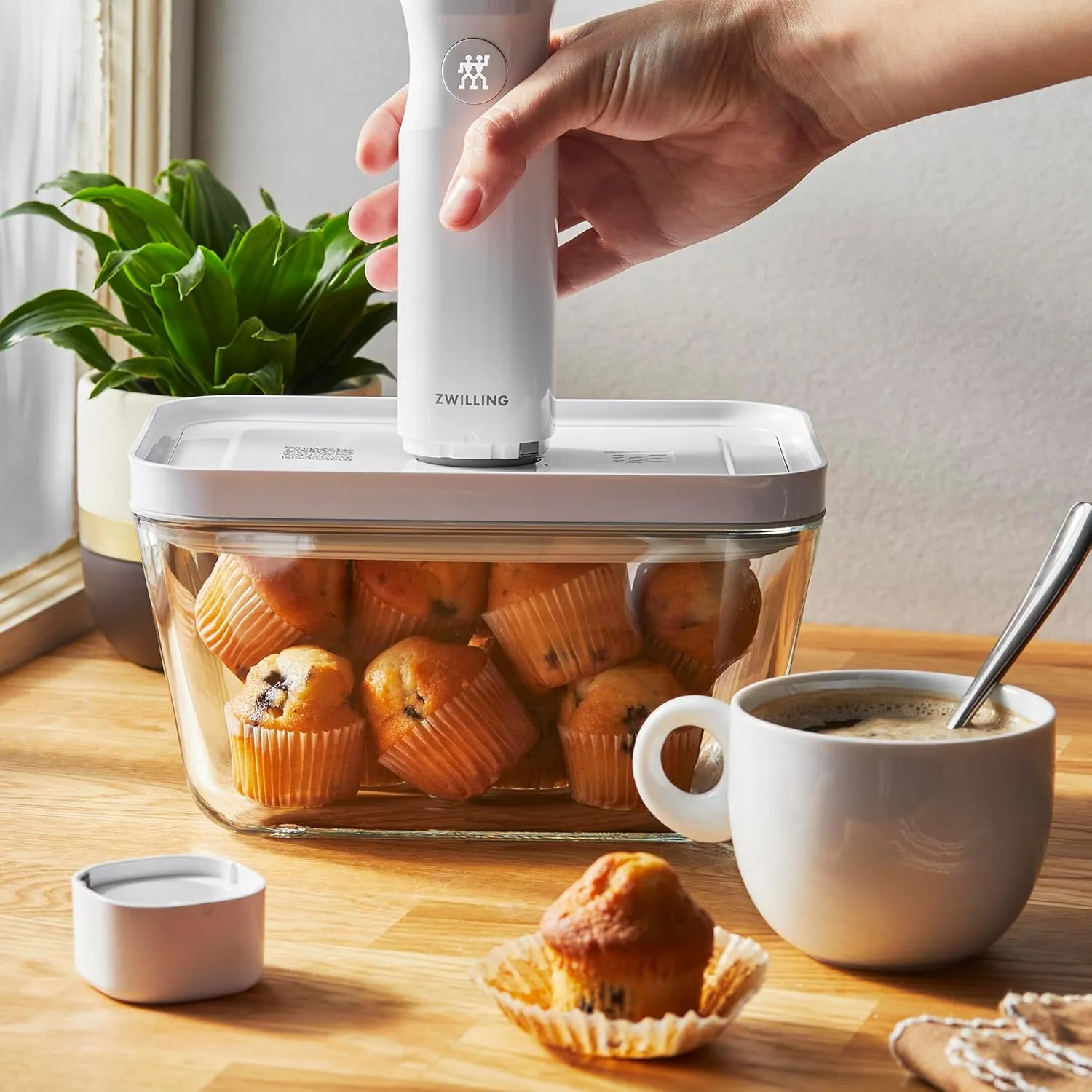 Zwilling Fresh & Save 32-pc Vacuum Sealer Machine Set, Sous Vide Bags, Meal prep, Airtight Food Storage Containers Glass