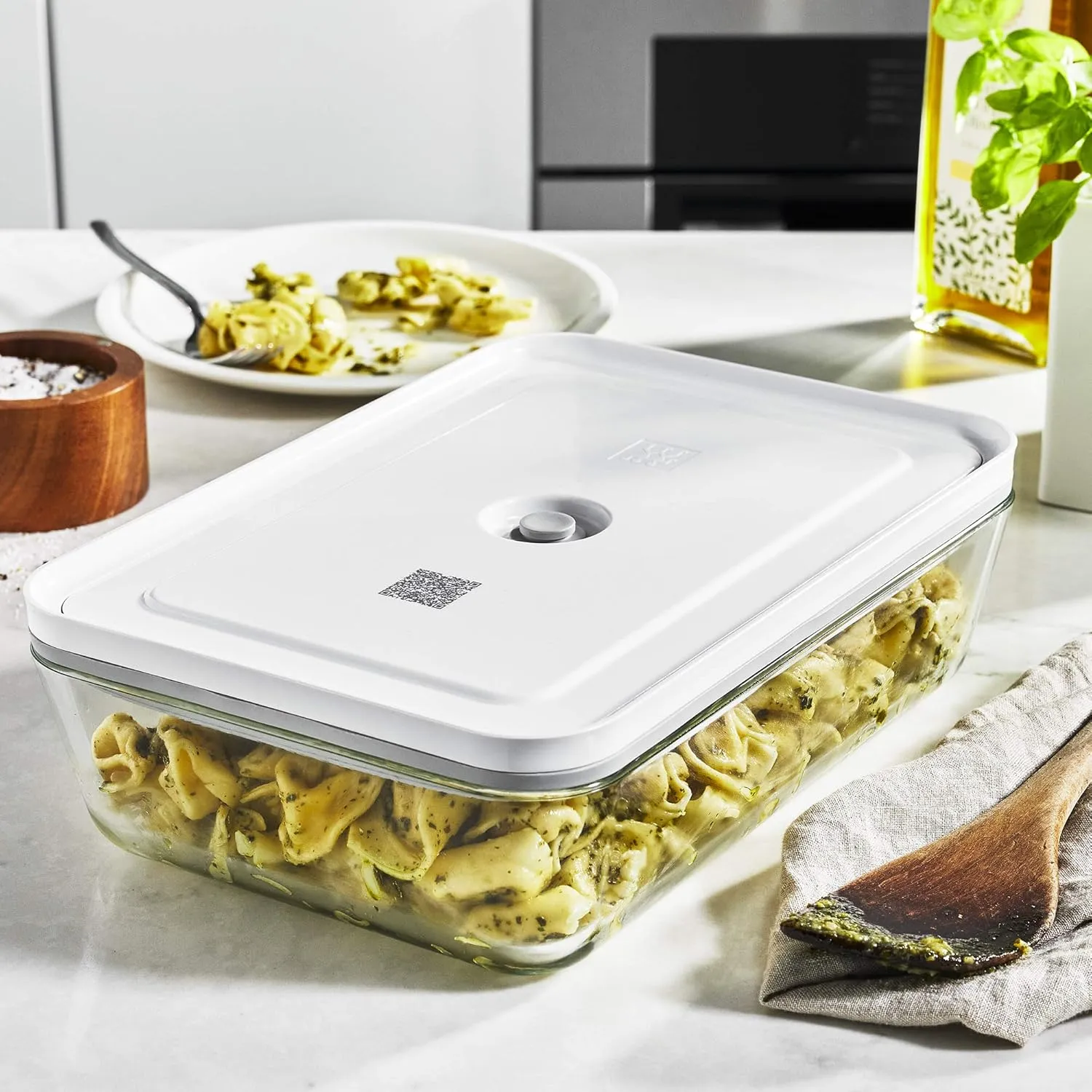 Zwilling Fresh & Save 32-pc Vacuum Sealer Machine Set, Sous Vide Bags, Meal prep, Airtight Food Storage Containers Glass